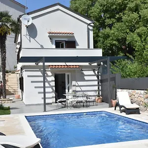 https://vila-palma.primorje-gorskikotar.com